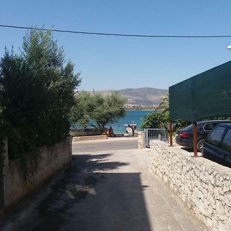 Apartments Dora Trogir Eksteriør billede