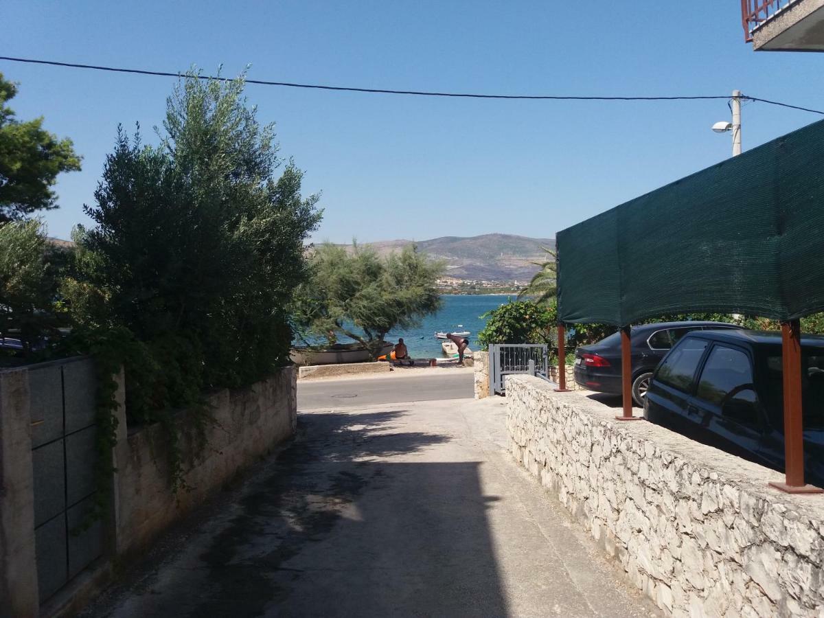 Apartments Dora Trogir Eksteriør billede