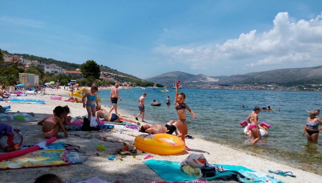 Apartments Dora Trogir Eksteriør billede
